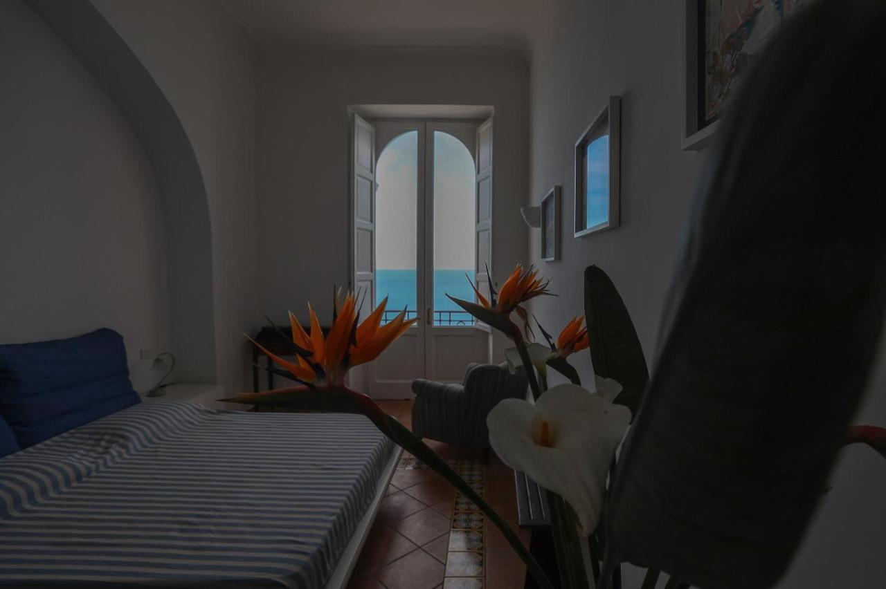 Casa Di Charme Panoramica A Sulla Spiaggia. Apartamento *