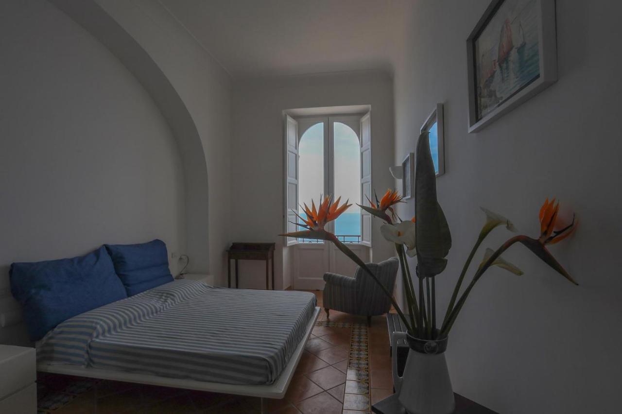 Casa Di Charme Panoramica A Sulla Spiaggia. Apartamento *