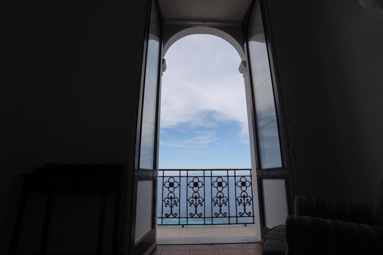 Casa Di Charme Panoramica A Sulla Spiaggia.