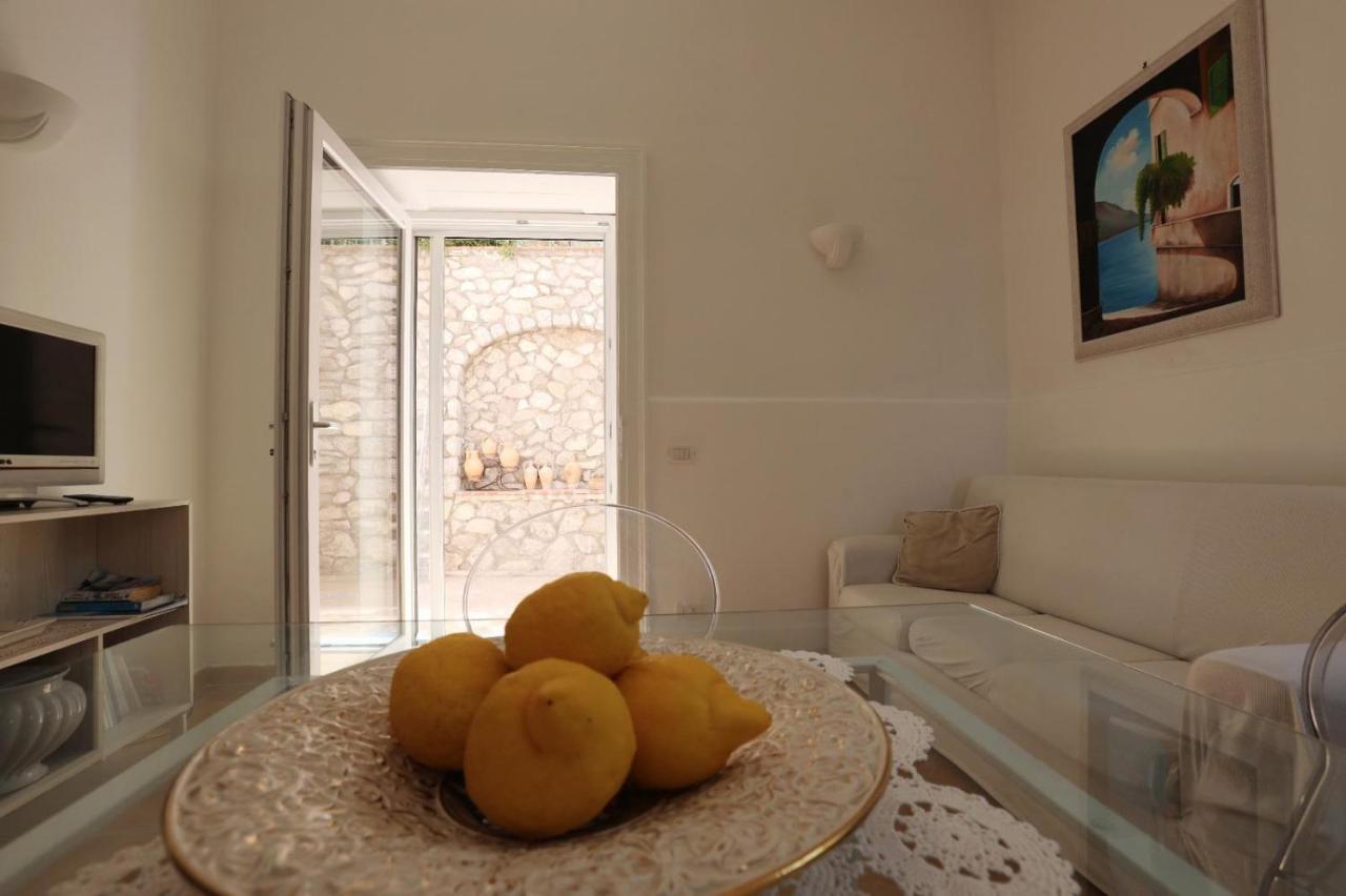 Casa Di Charme Panoramica A Sulla Spiaggia. Apartamento Capri