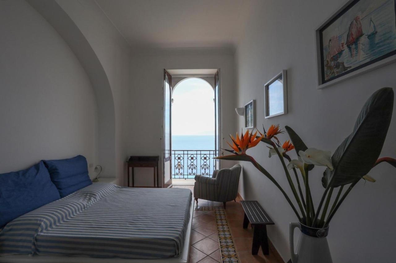 Casa Di Charme Panoramica A Sulla Spiaggia. Apartamento Capri